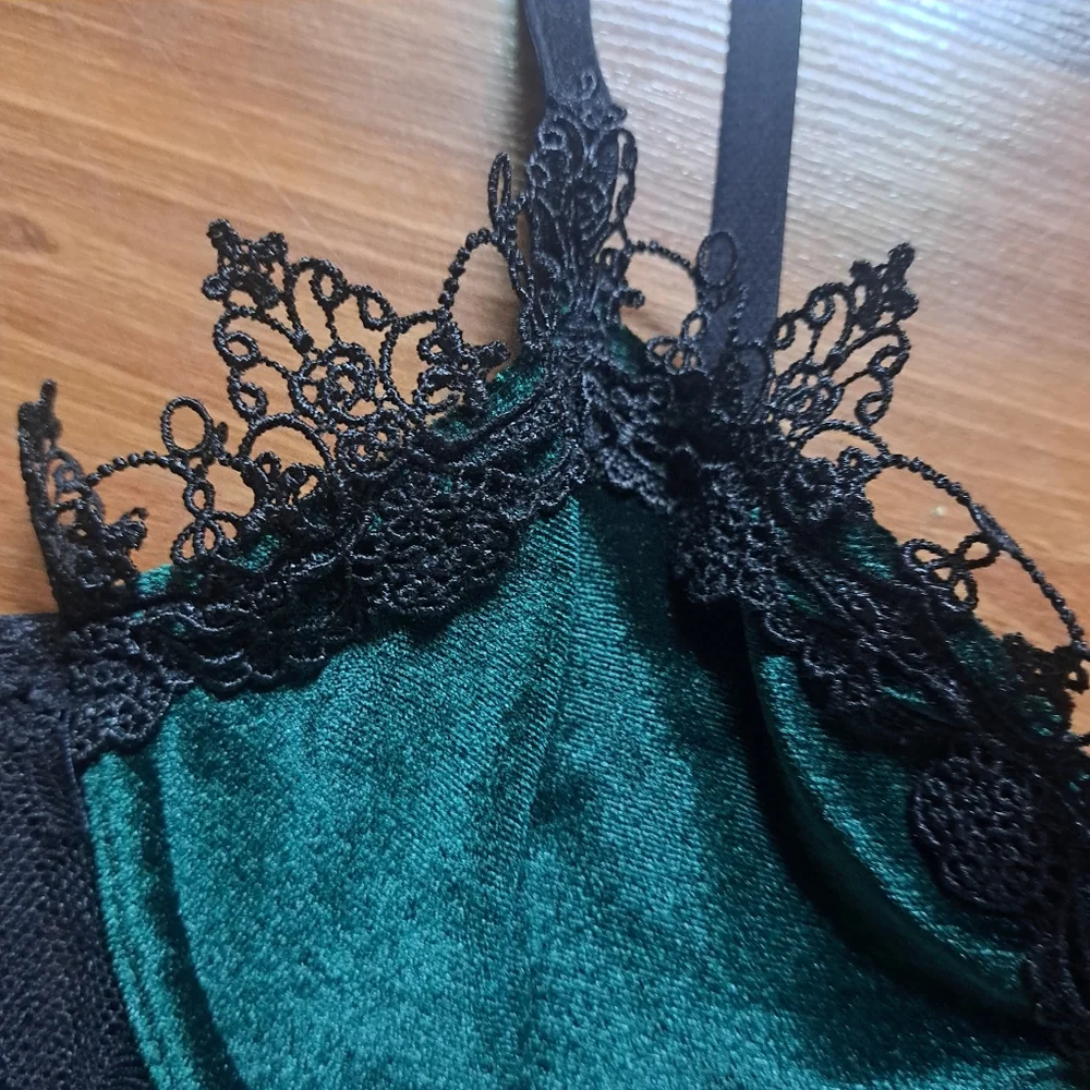Green Forest Elf Fairy Ivy Velvet Lace Bustier Bodice Bralette Gothic Goth Top - Picture 4 of 4